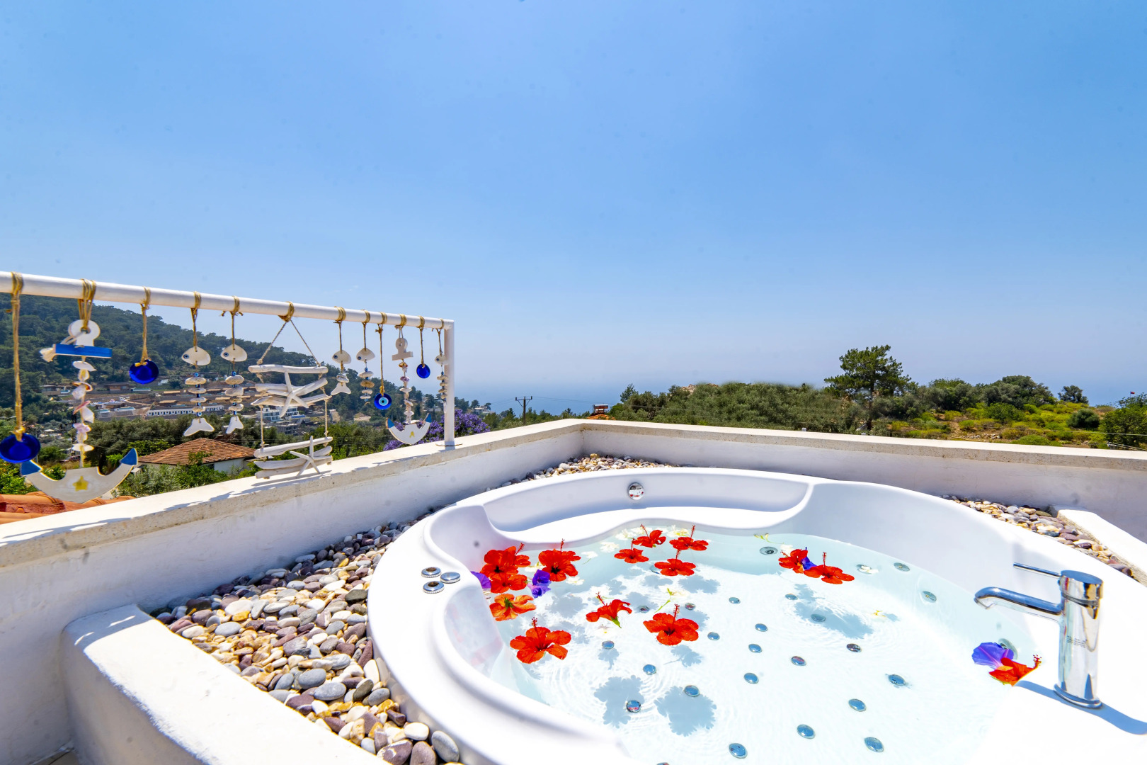 Отель Mandarin & Mango Boutique Hotel