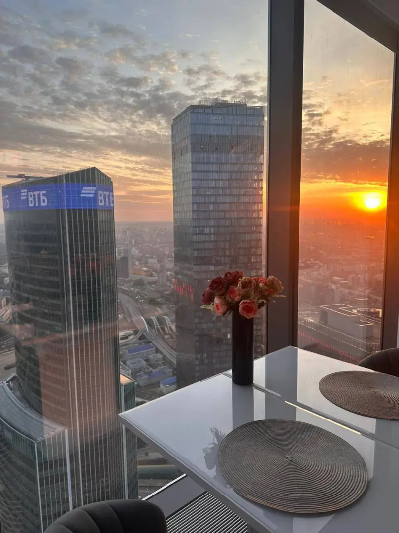 Апартаменты Sky City Moscow 80 этаж Вид на МГУ, Лужники, Парк победы, Воробьевы горы! Уникальный вид!