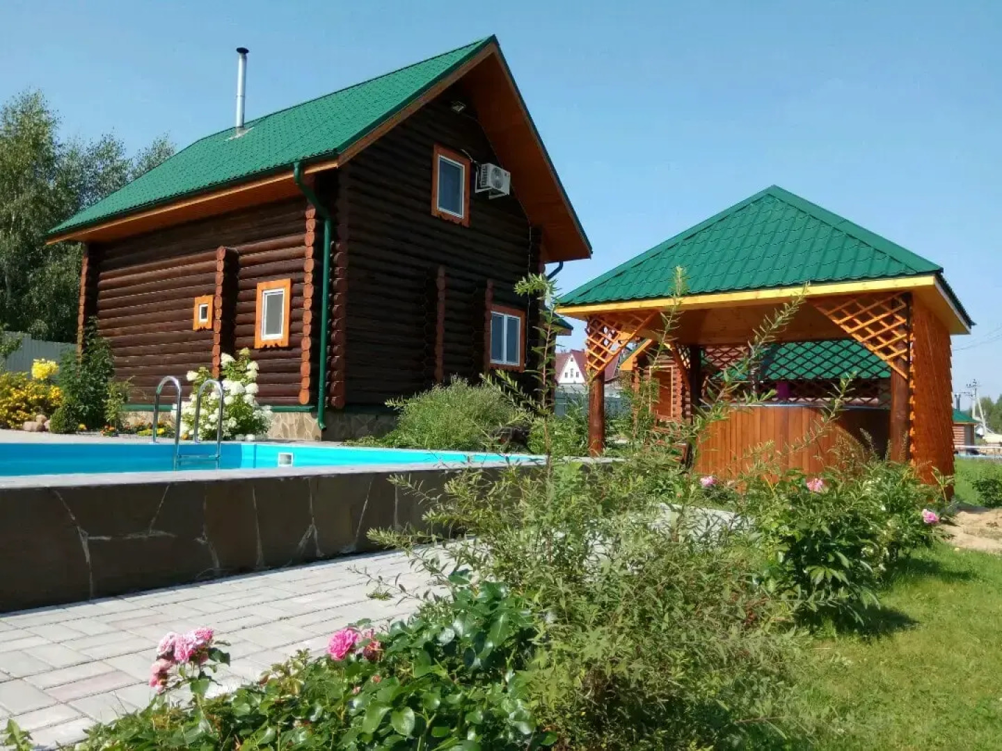 Частный дом коттедж с пятью комфортабельными спальнями