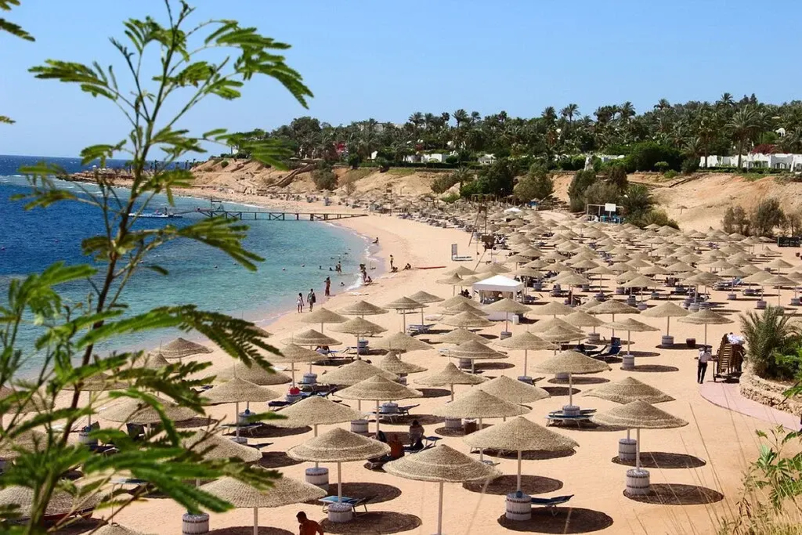 Курортный отель Domina Coral Bay