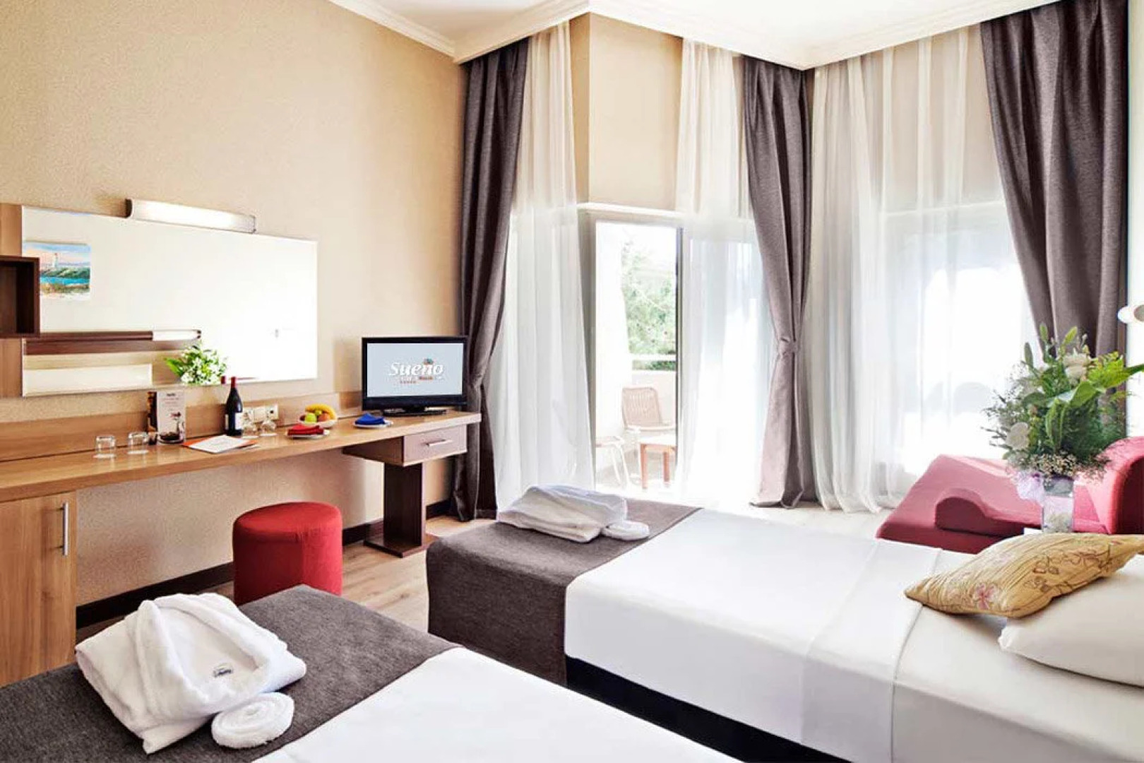 Sueno Hotels Beach Side