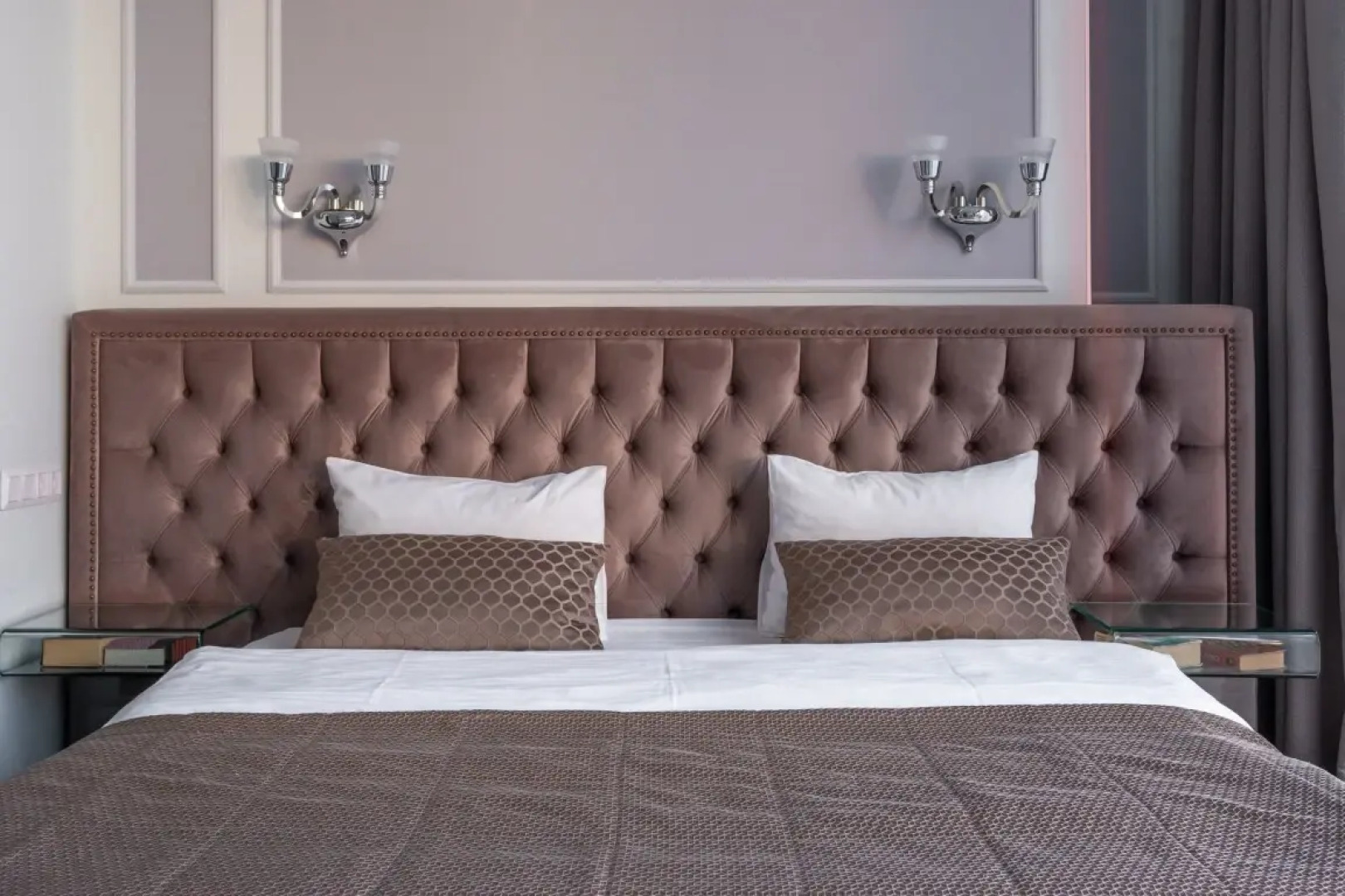 Romantic apart on 71 floor