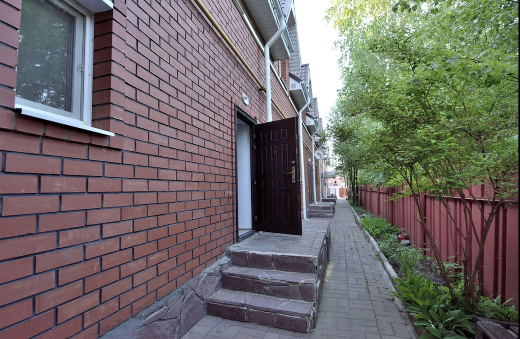 Частный Дом Таунхаус с Мангалом и Террасой