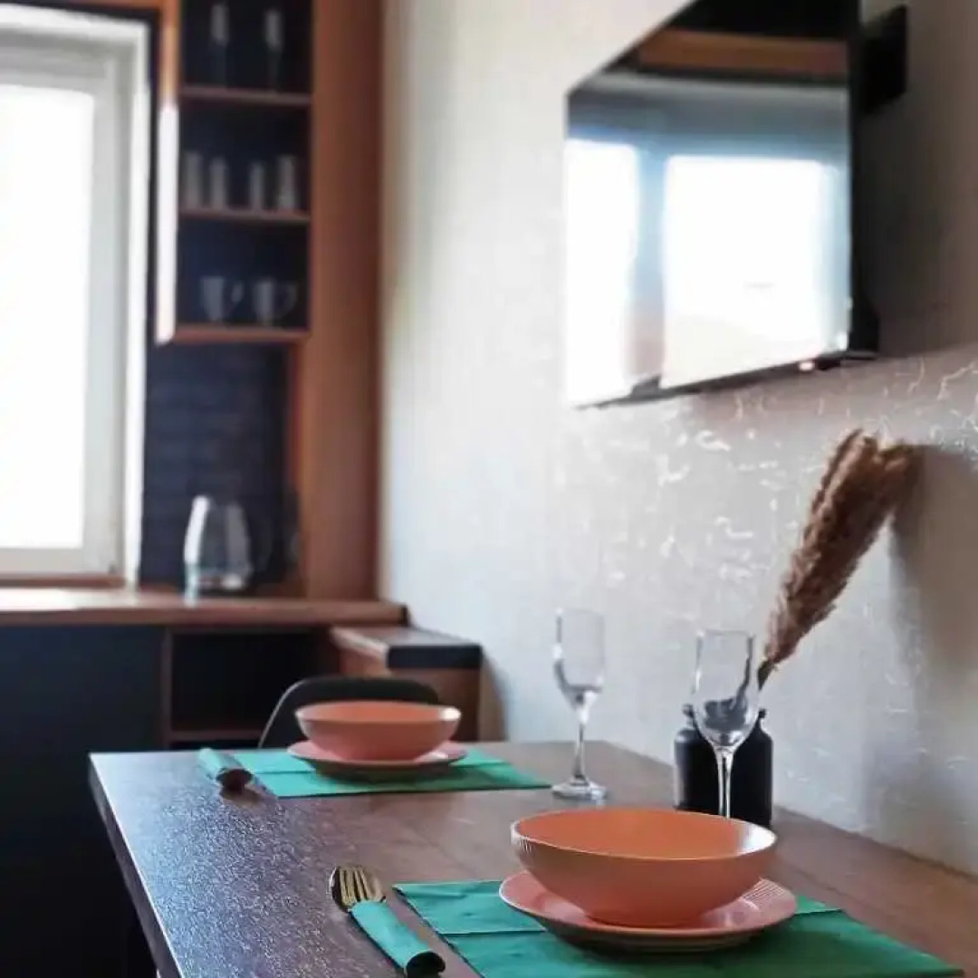 Апартаменты Две Подушки на проспекте Станке Димитрова 65, 13 этаж, Изумрудная