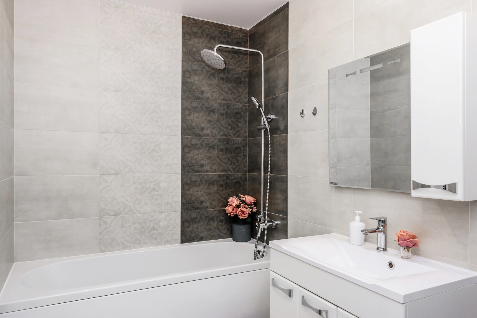 Квартира ApartHause рядом с ЖД-вокзалом и удаленным заездом