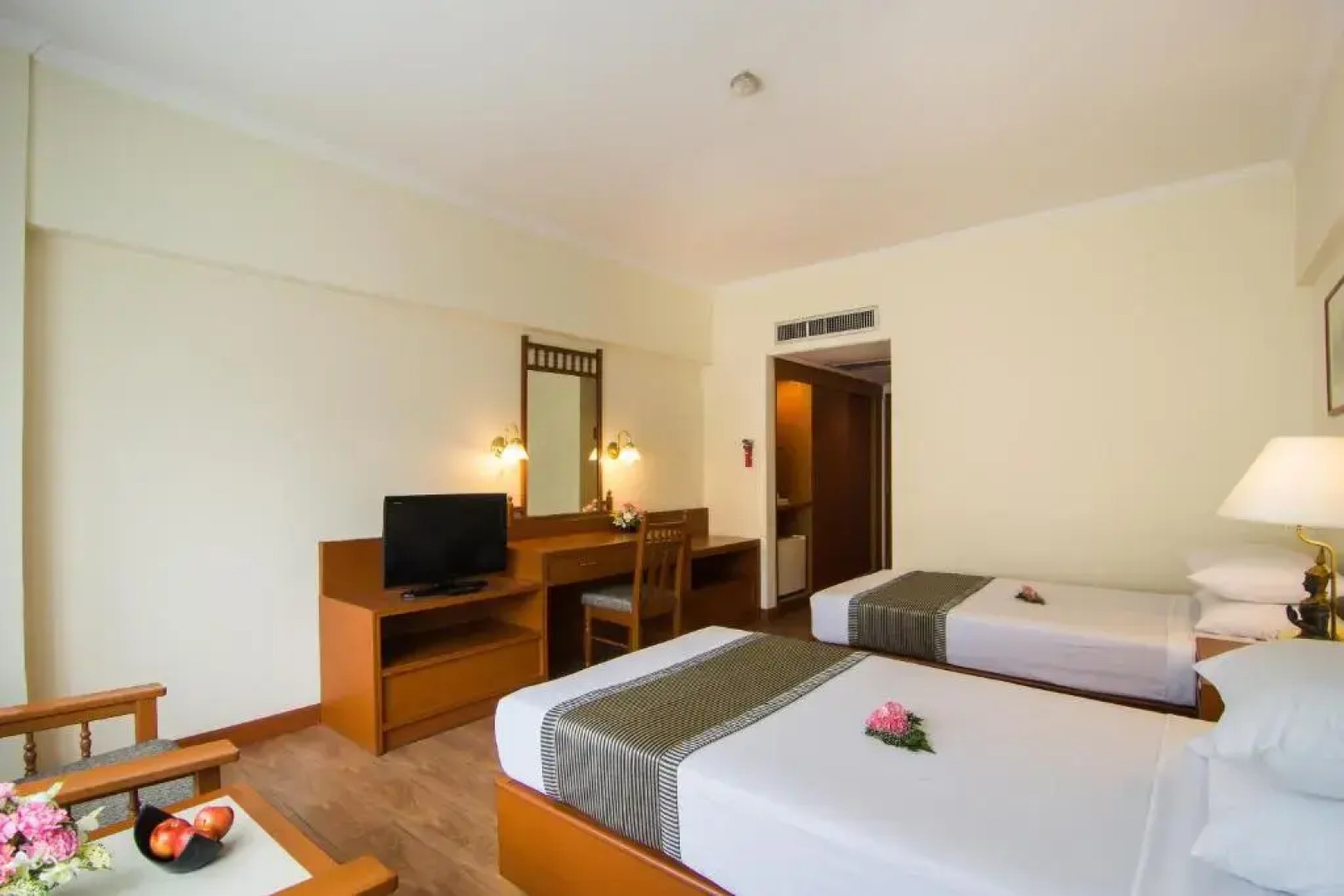 Отель Bangkok Palace