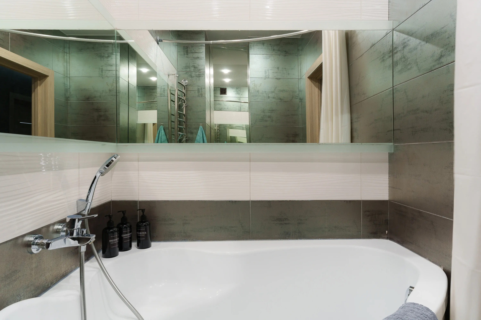 Квартира Уютная возле Метро Грушевка