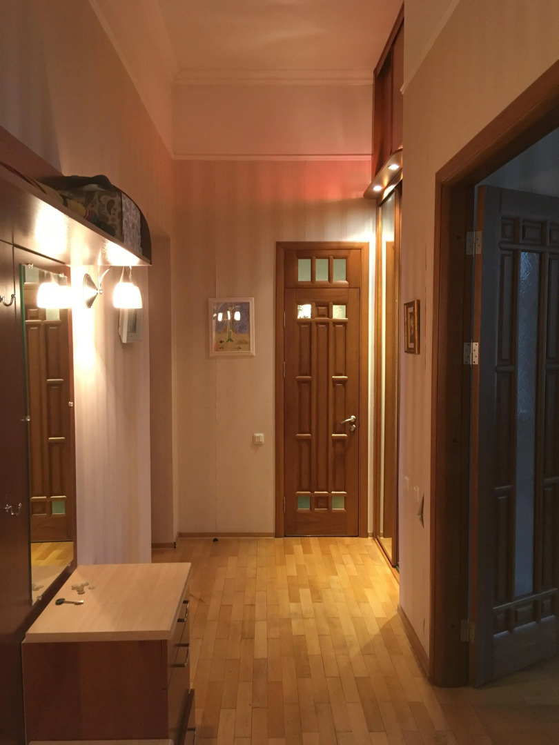 Апартаменты у Казанского Собора и Дома Зингера