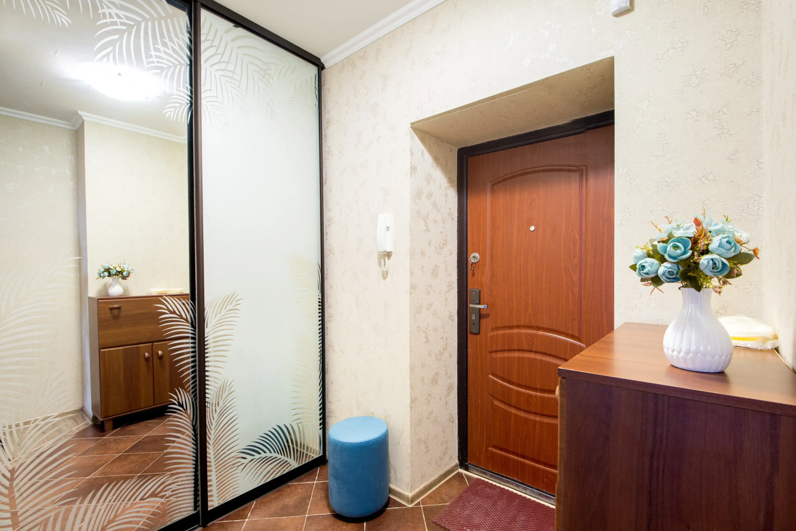 Квартира 1-к в престижном мкр. на Сельской 39/6 с красивым видом на Волгу от RentAp, 5 сп.мест