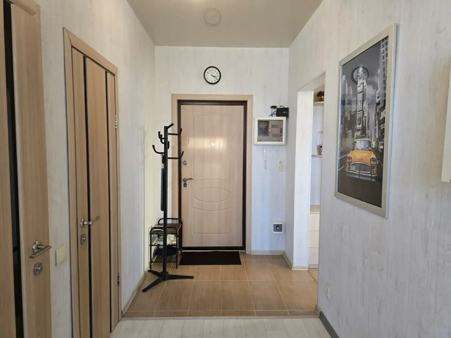 Квартира Трехкомнатная Сургут