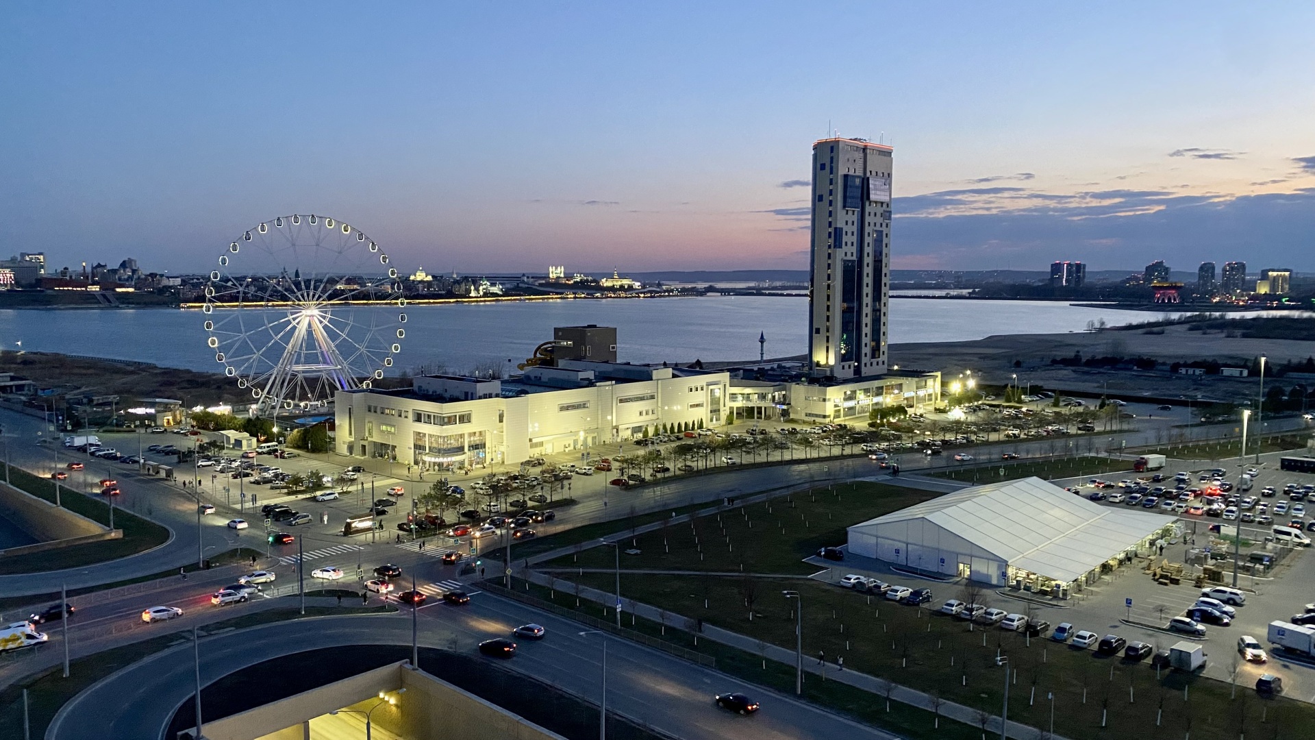 Апартаменты на Высоте Птичьего Полета в Центре Казани