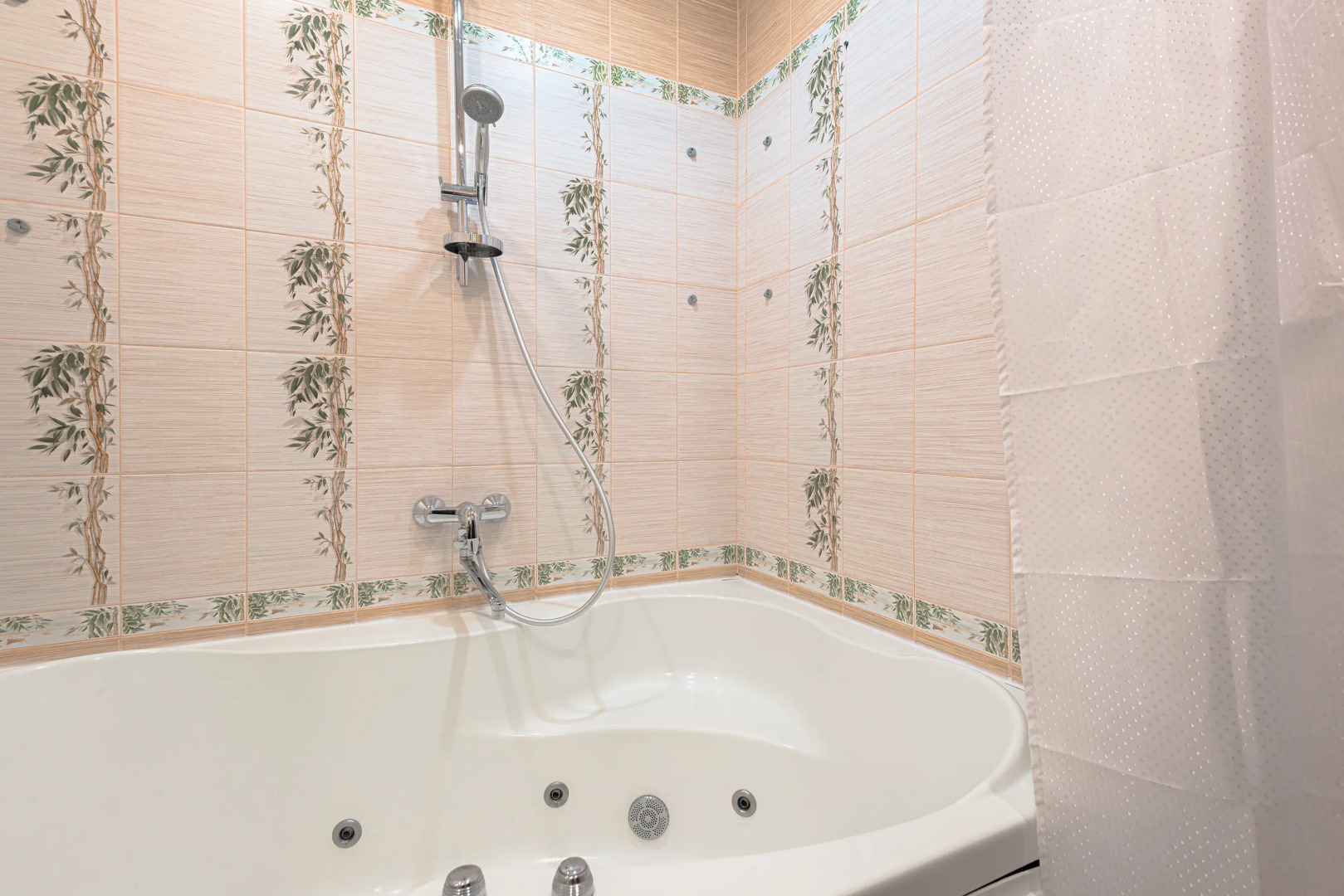 Квартира 1-к в престижном мкр. на Ильенко 14/7 от RentAp, 4 сп.места