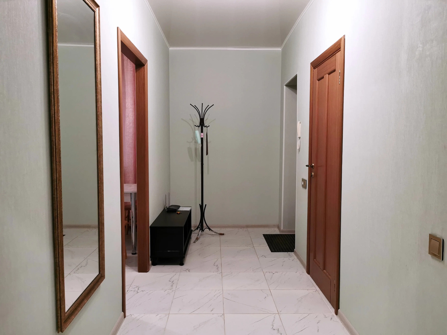 Апартаменты Двухкомнатная квартира с балконом