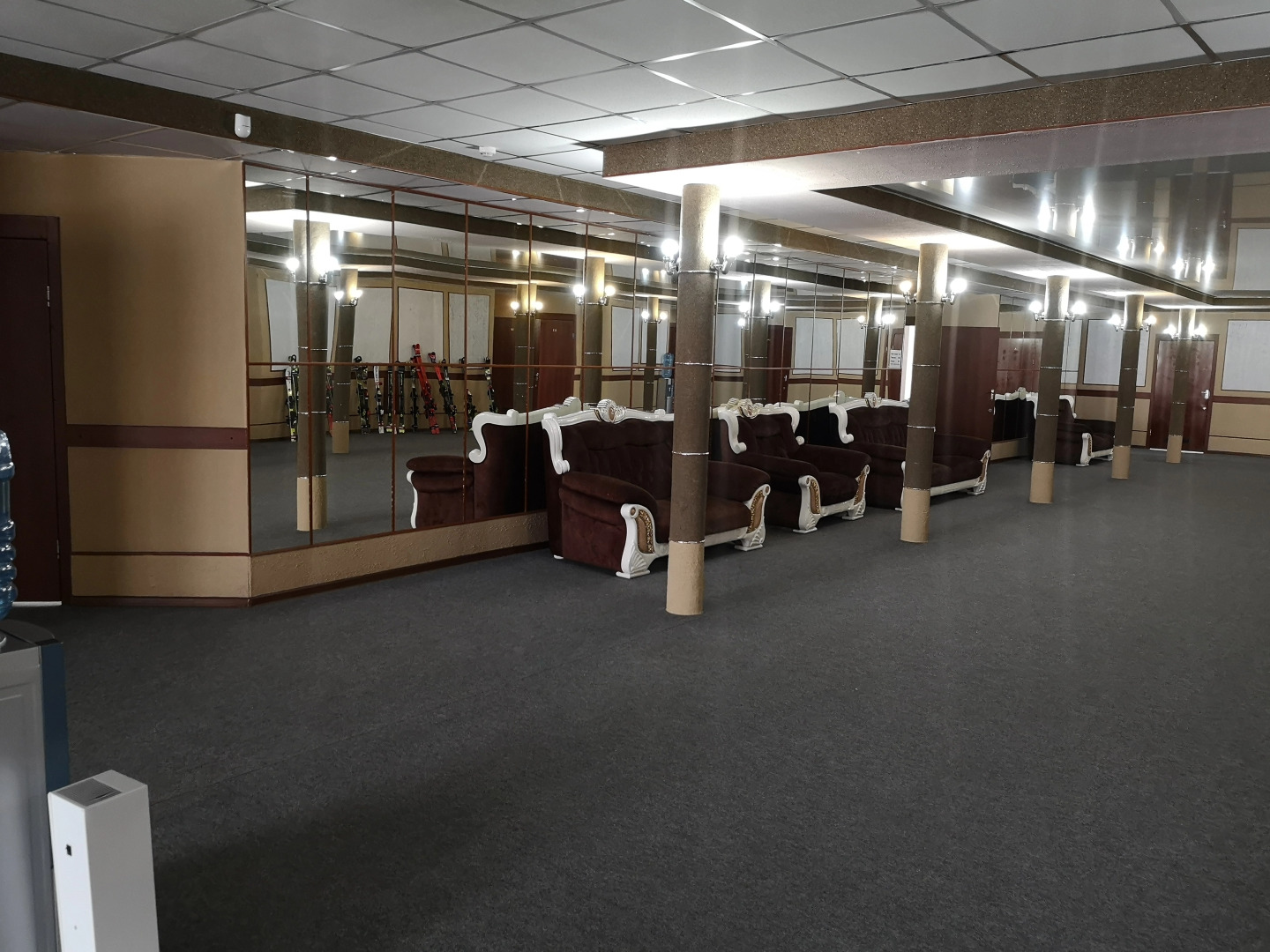 Отель Космос