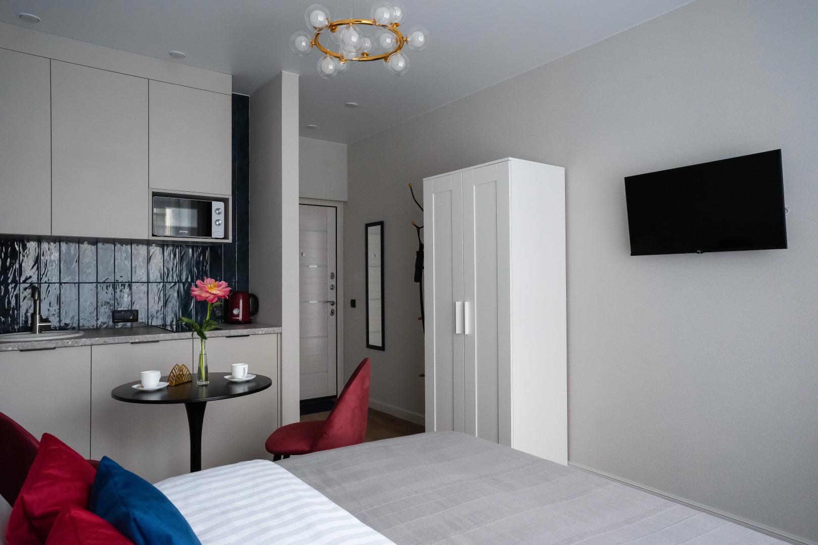 Апартаменты Savina у Моря 2 синяя студия