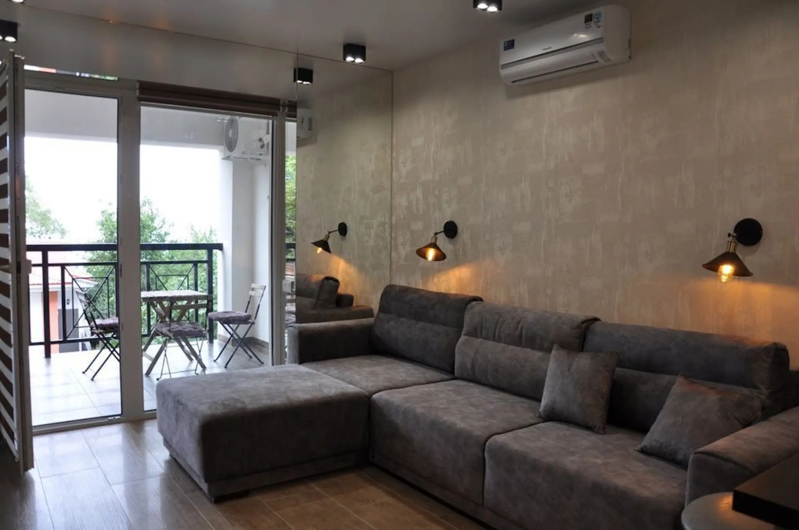 Квартира на улице Братьев Говыриных 20