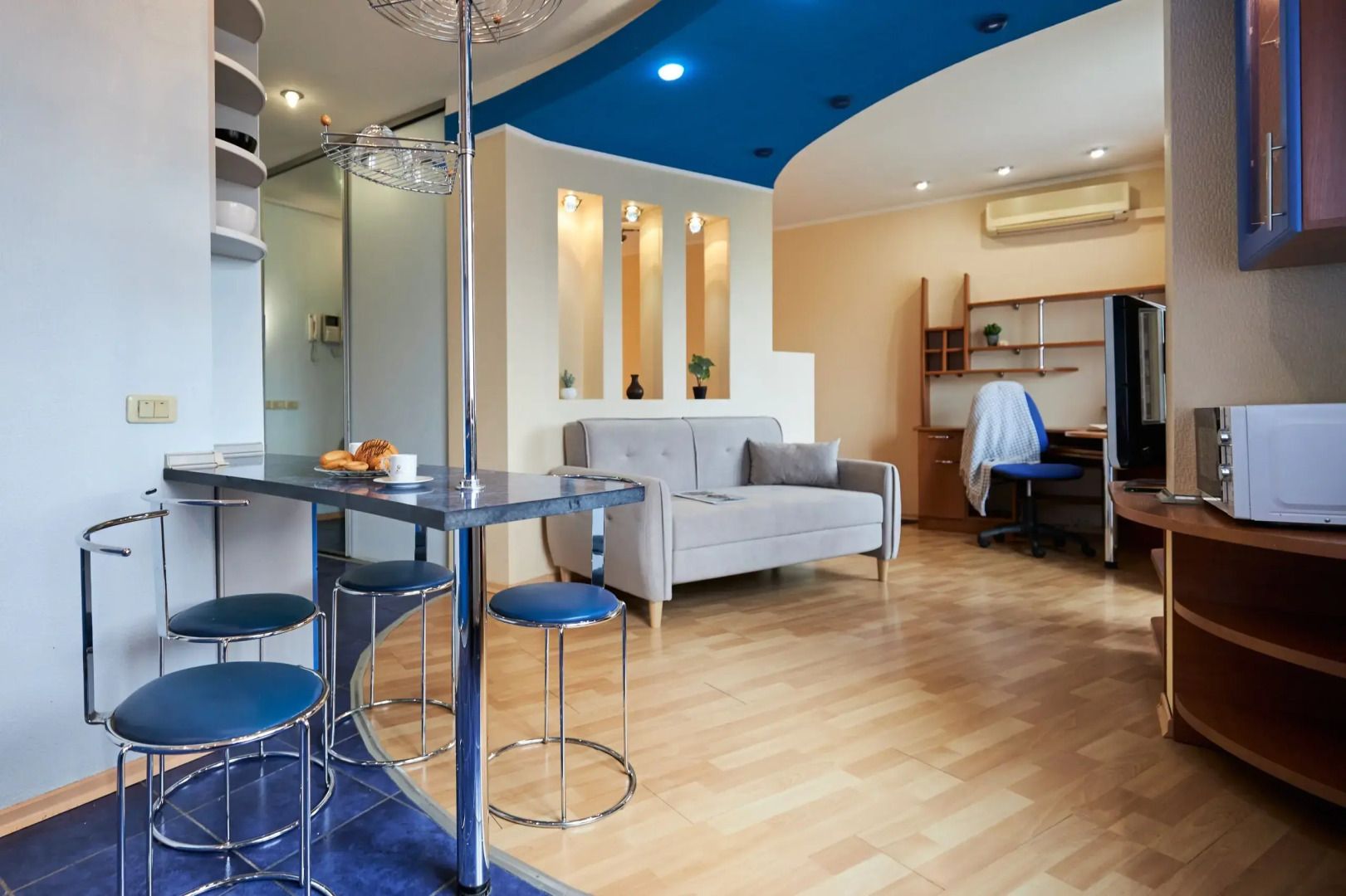 Квартира Замечательная в Центре Города рядом с ДГТУ