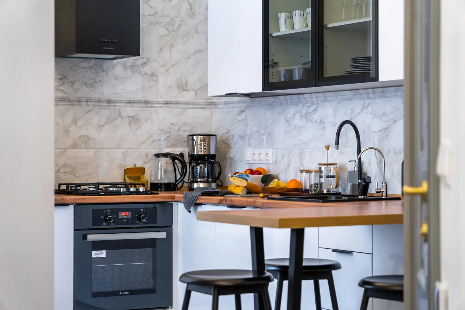 Квартира Трехкомнатная Паруса