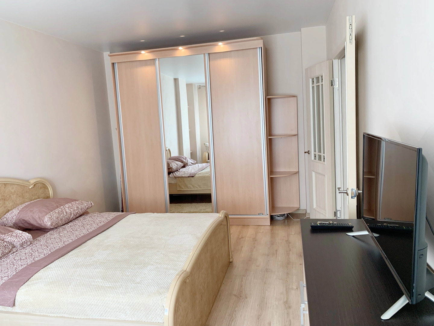 Апартаменты на Шишкова 72/3