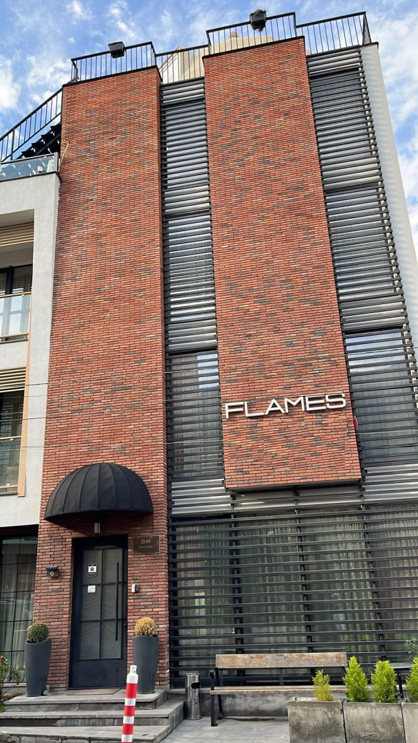 Отель Flames
