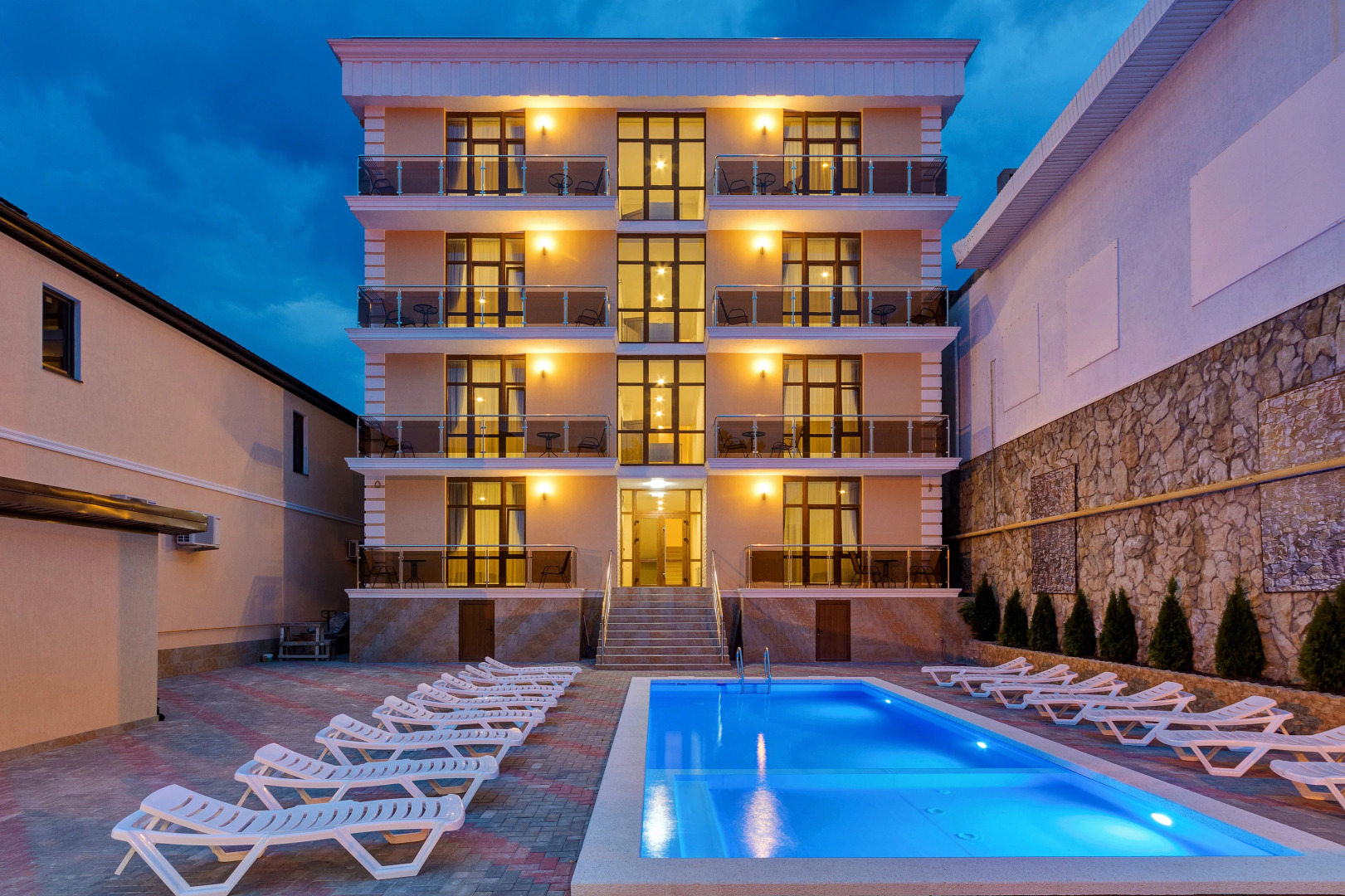 Отель Атлас