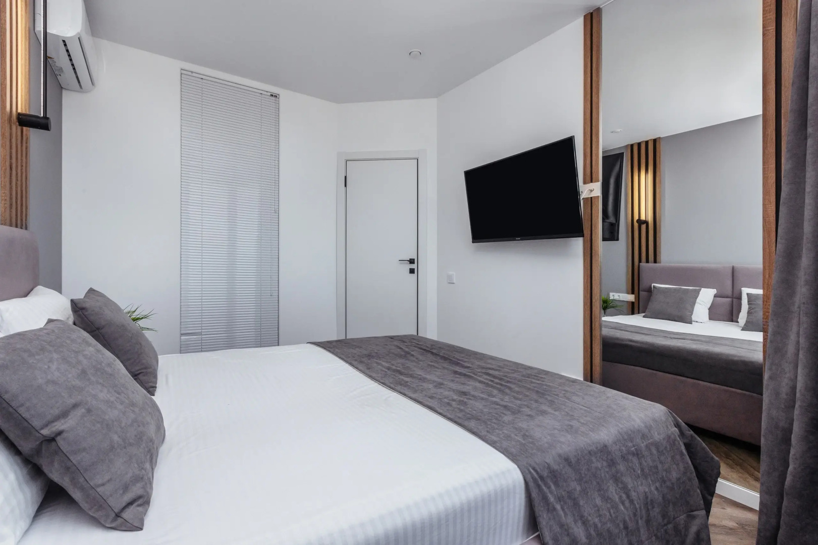 Квартира с Видом на Море с Отдельной Спальней