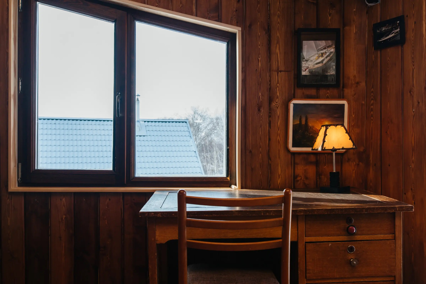 Гостевой Дом с кораблем на берегу реки