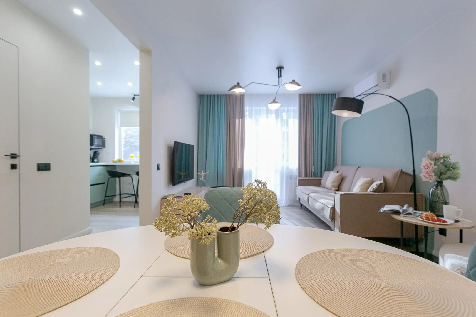 Квартира Просторная комфорт класса с кофемашиной рядом с НГУ