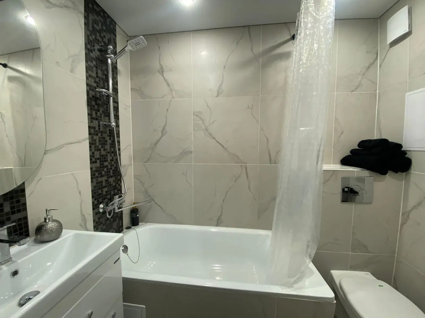 Квартира с замиакулькасами