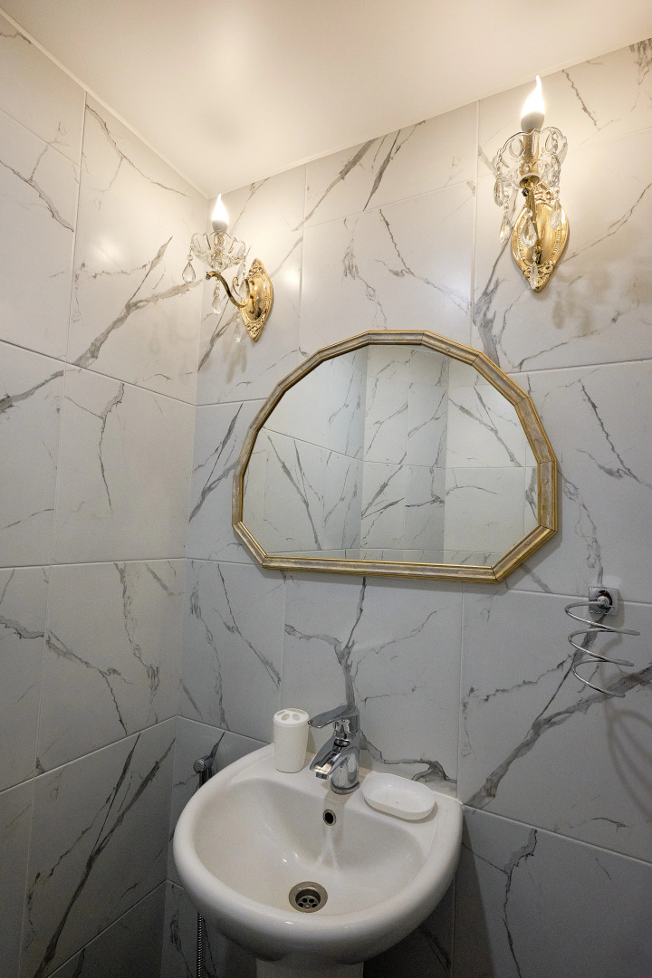 Квартира 2-х комн   у Московского вокзала - Невский пр 103