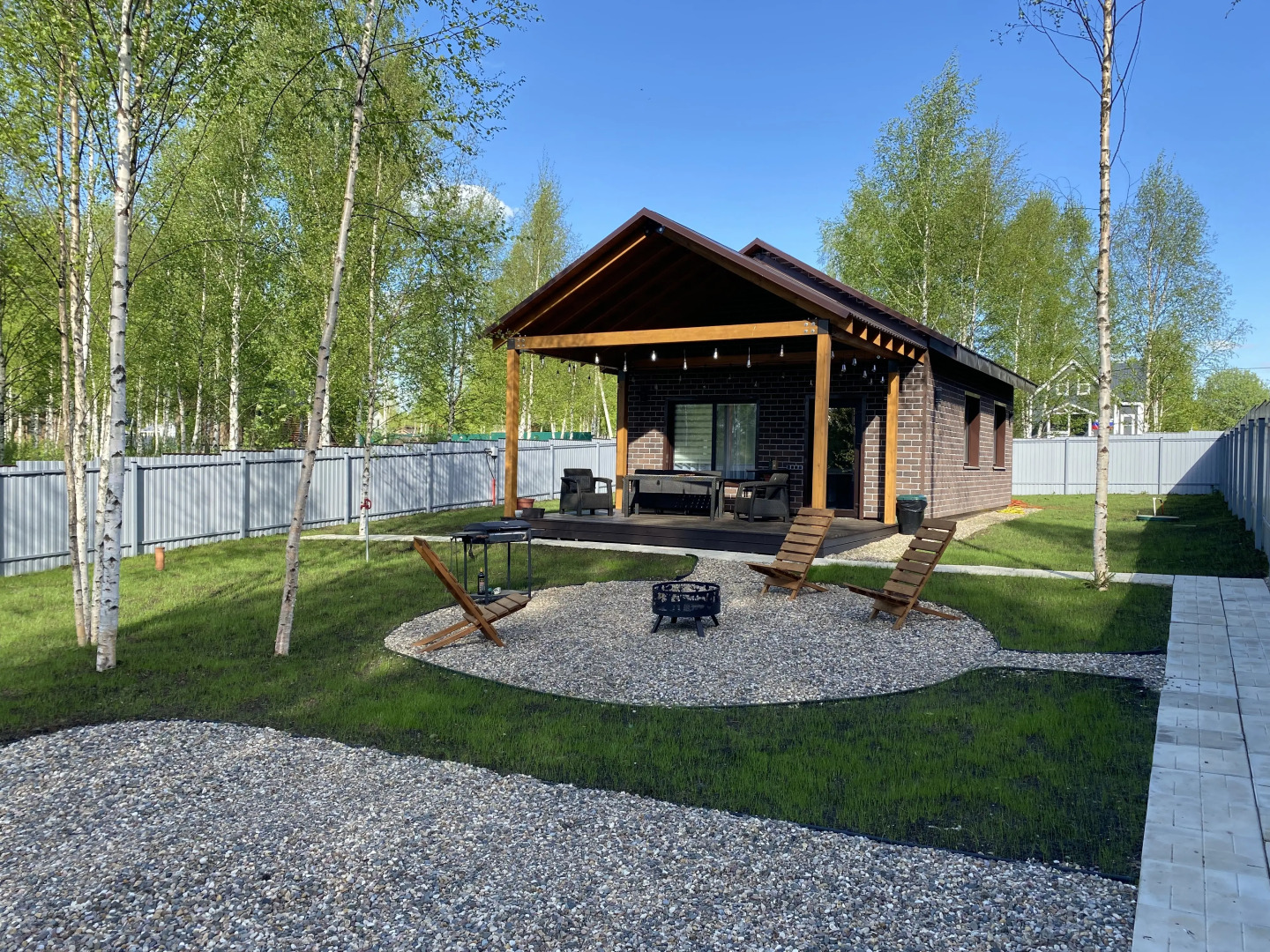 Частный дом с новым дизайнерским ремонтом и мебелью