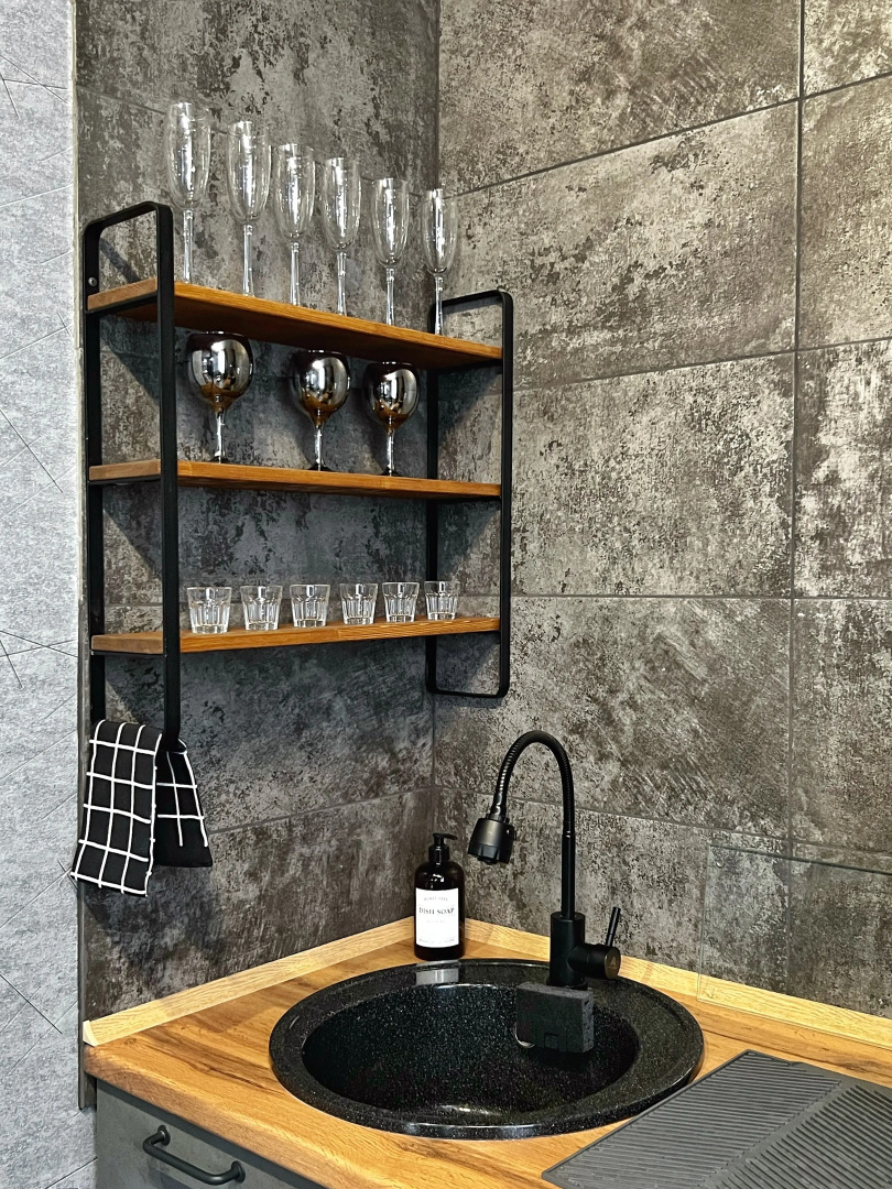 Апартаменты Granada Шикарная евро-двушка в центре города с новым ремонтом в стиле Лофт