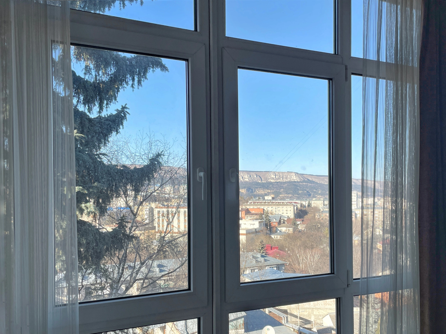 Квартира Шикарная в Центре Города с Двумя Спальнями