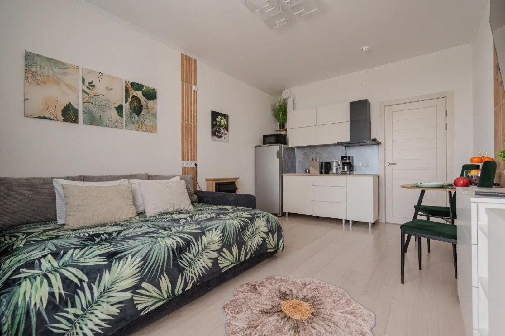 Квартира Сказочная Студия с Камином