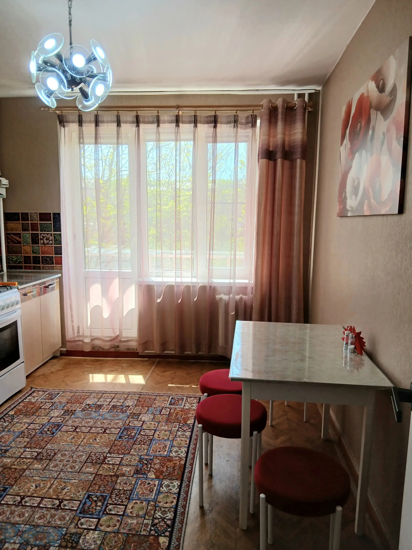 Квартира Просторная Двухкомнатная