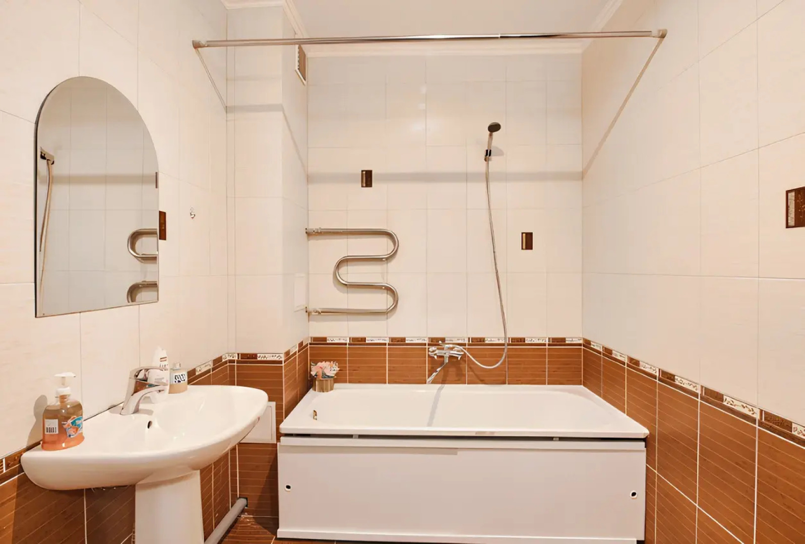 Апартаменты на Ерошевского 18