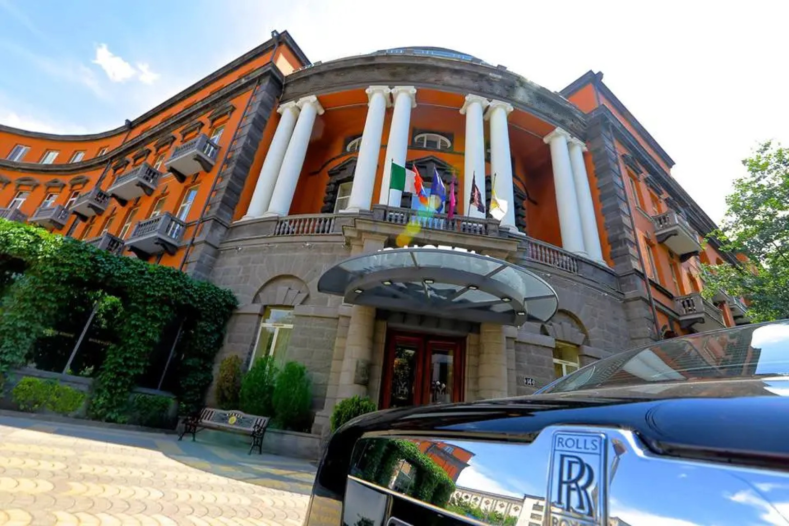 Отель Grand Hotel Yerevan