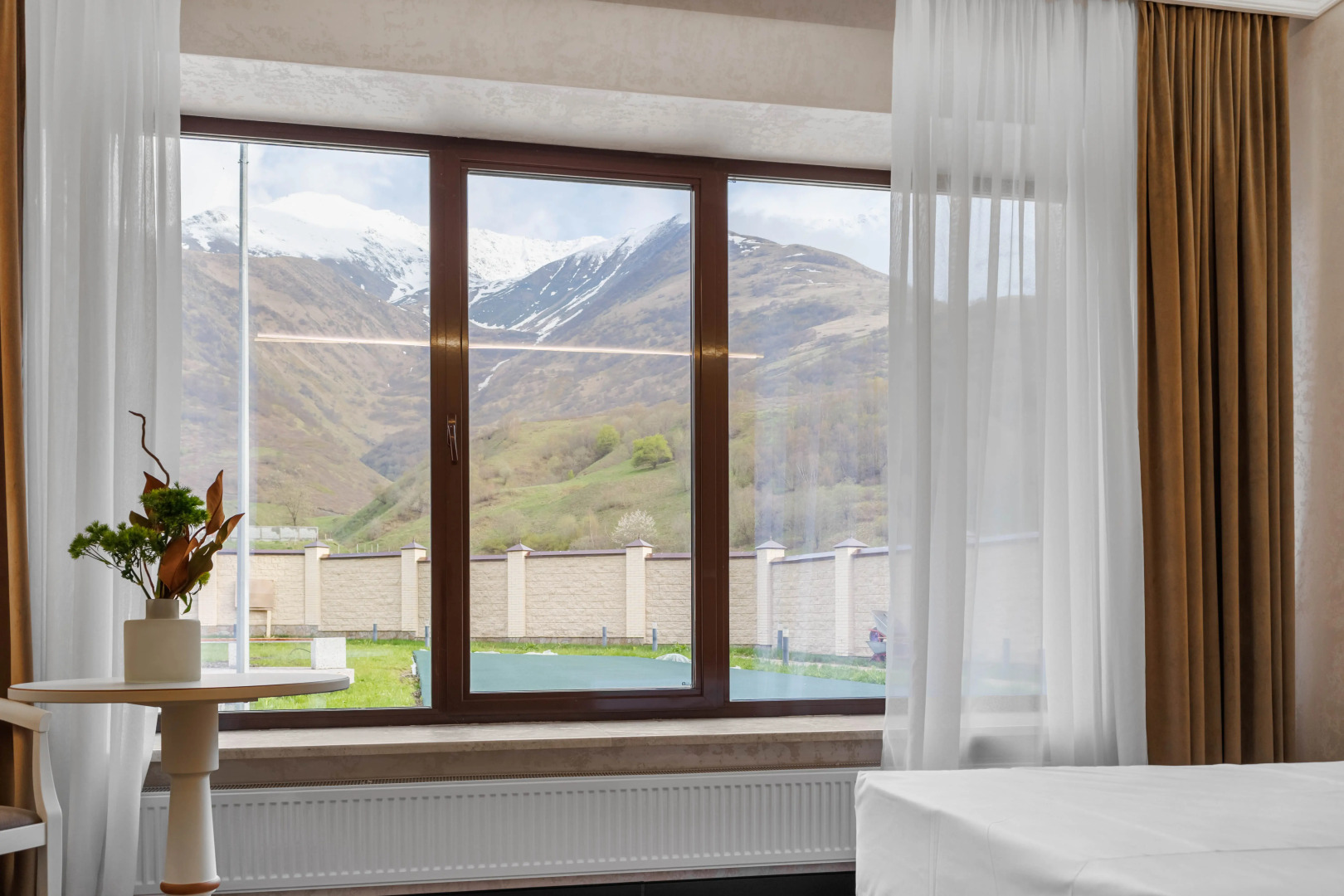 Отель Космос Ла Валли