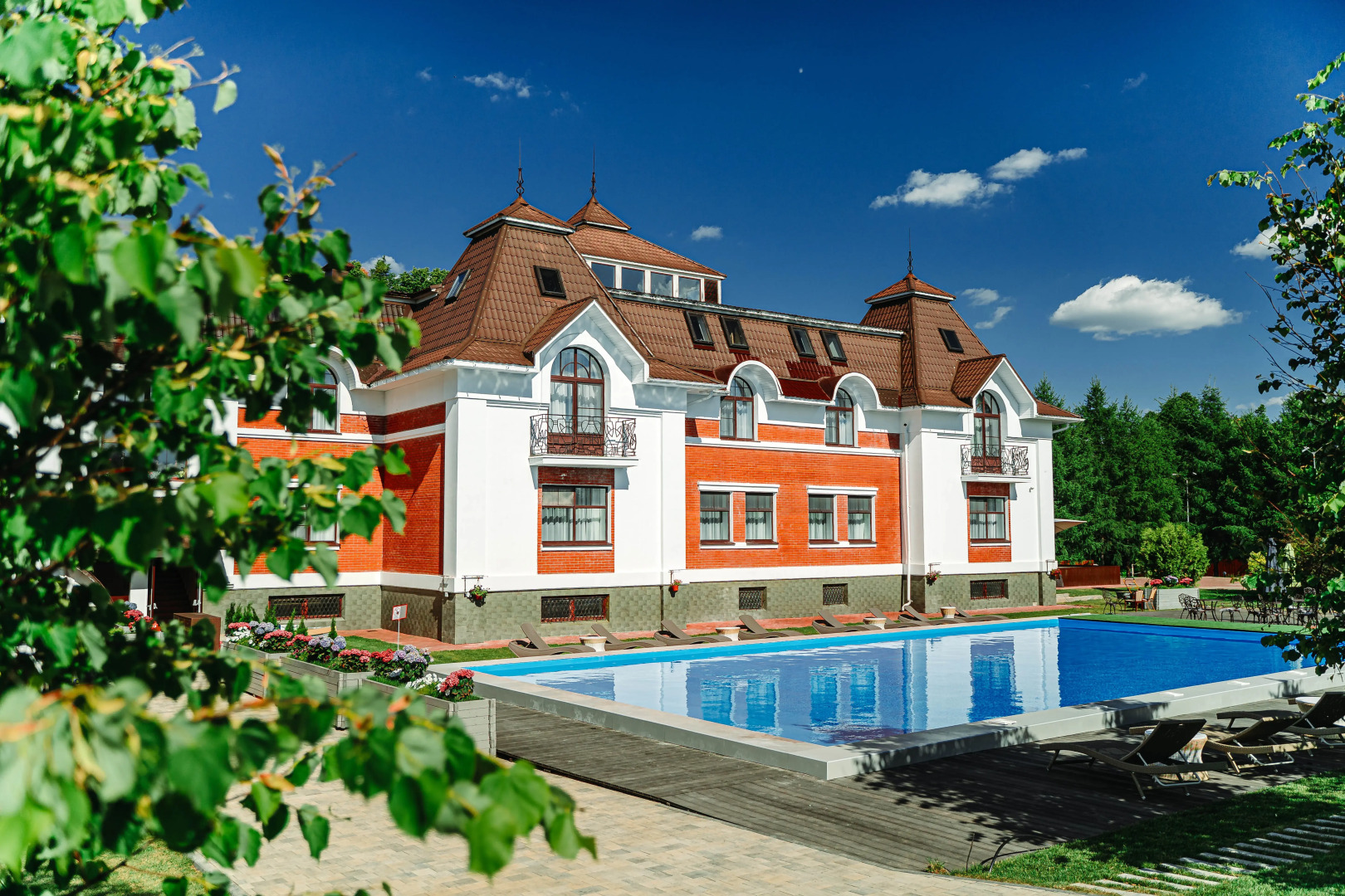 Отель Вилла Альпина