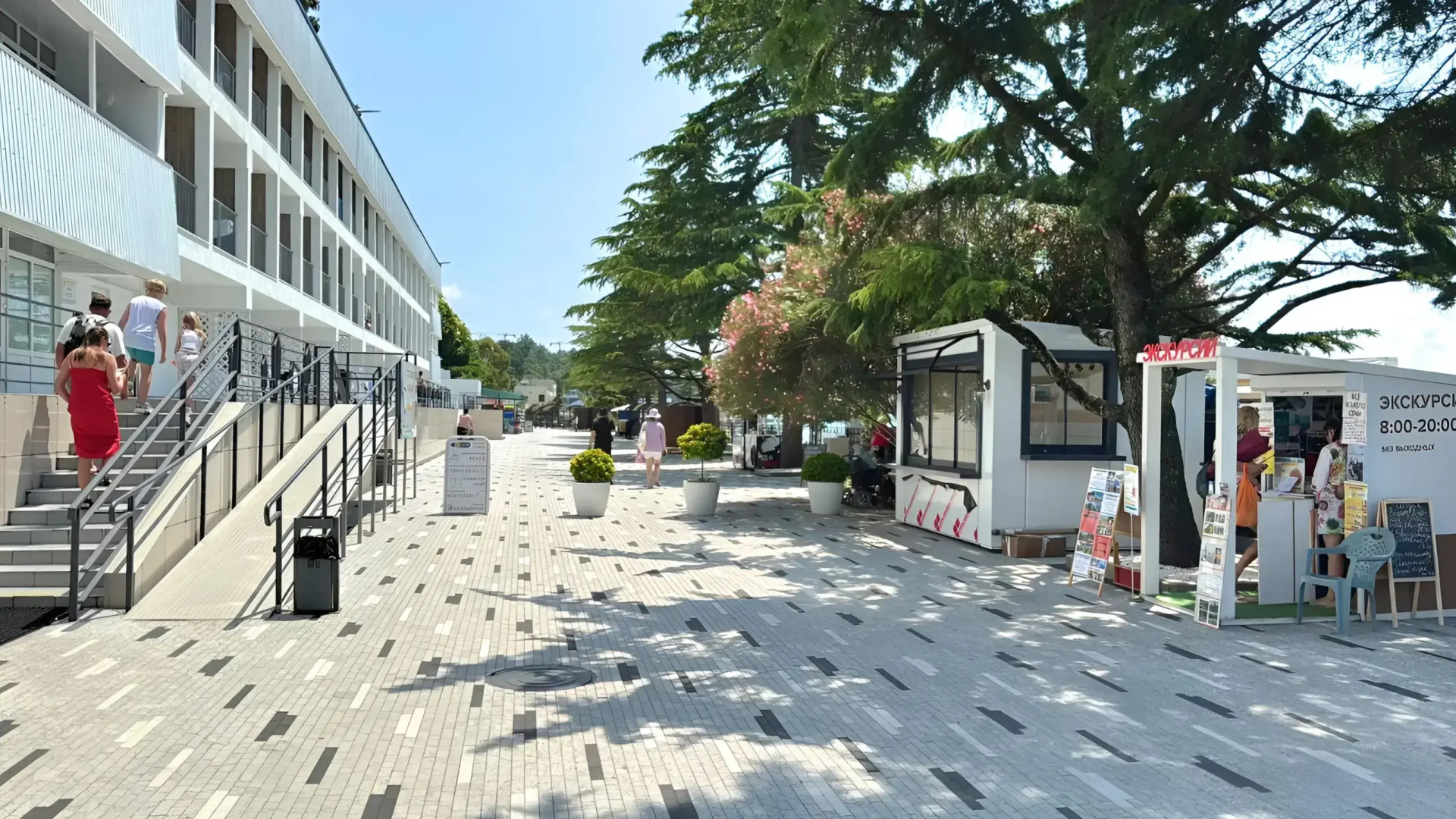 Квартира с бассейном на территории МореСолнцеАпарт