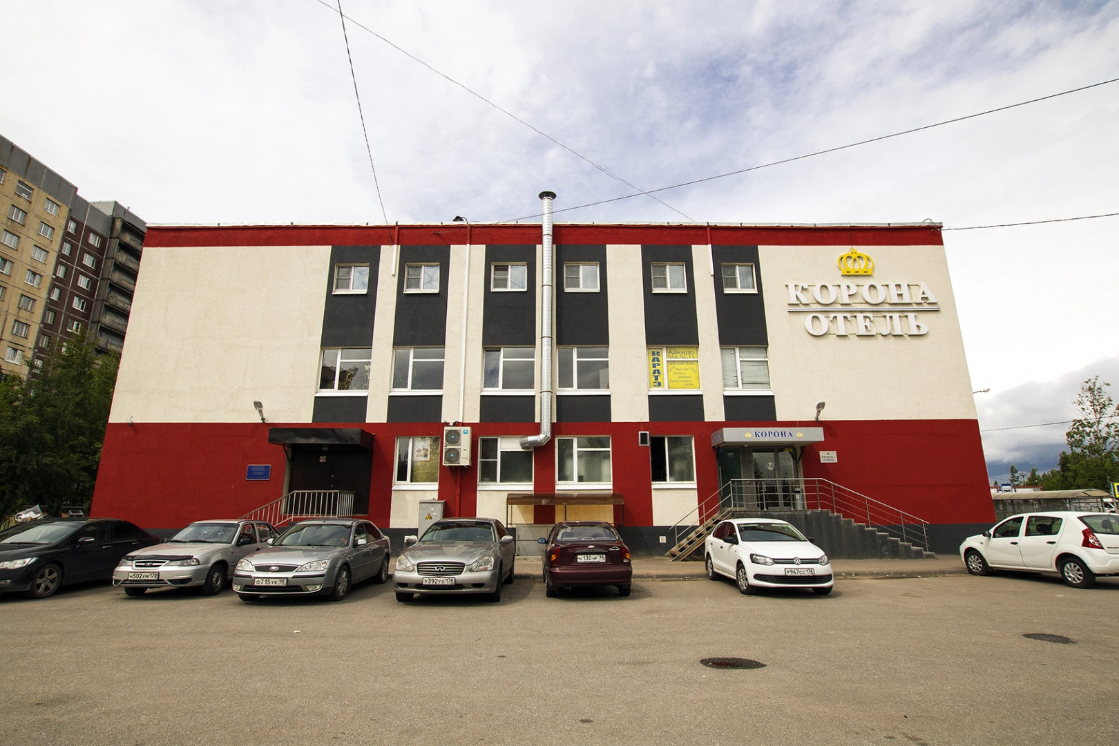 Отель Корона