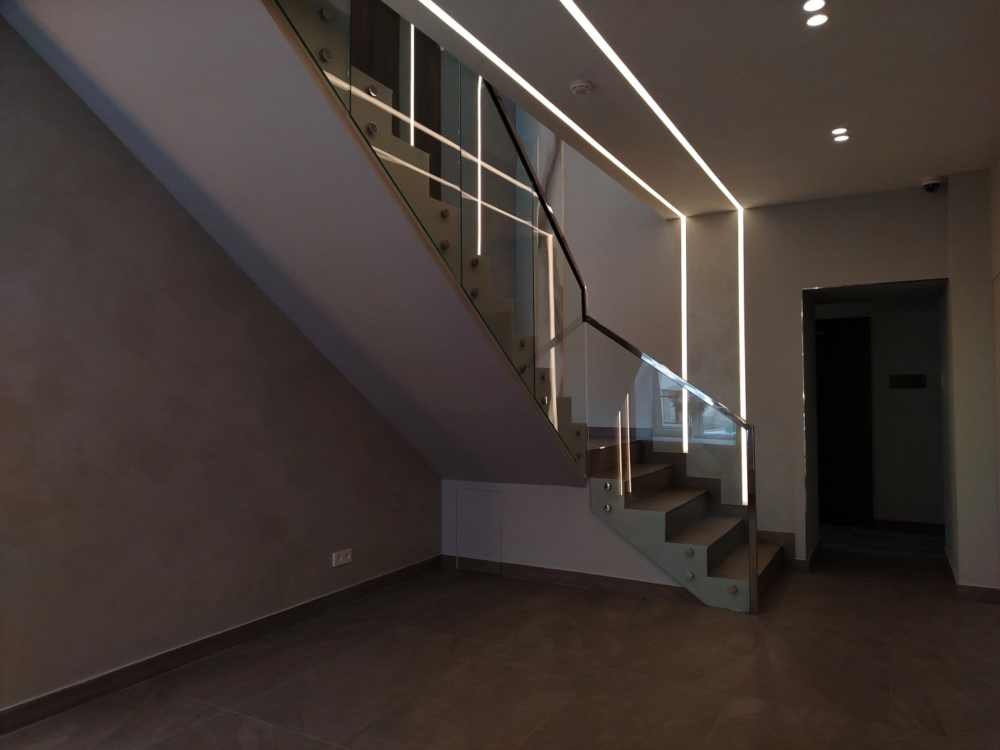 Отель Суворов