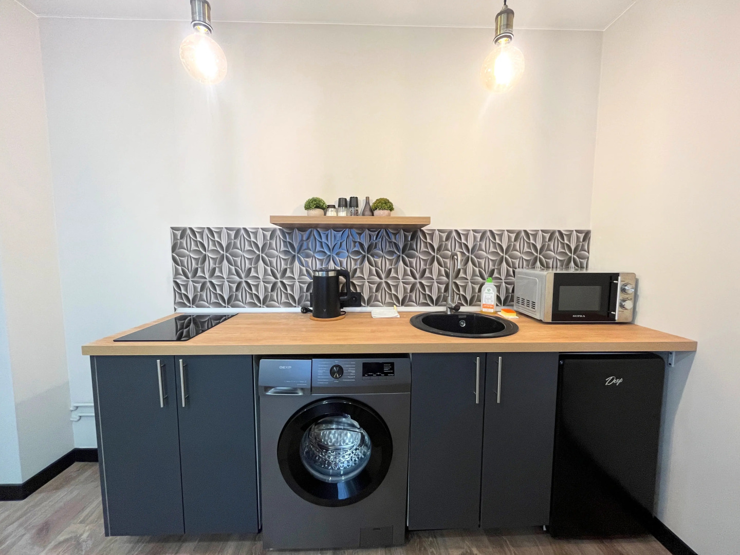 Апартаменты Unique Apart Юпитер 2 напротив МЧС, рядом с Мариинским театром и Кассационным судом на Красной 12