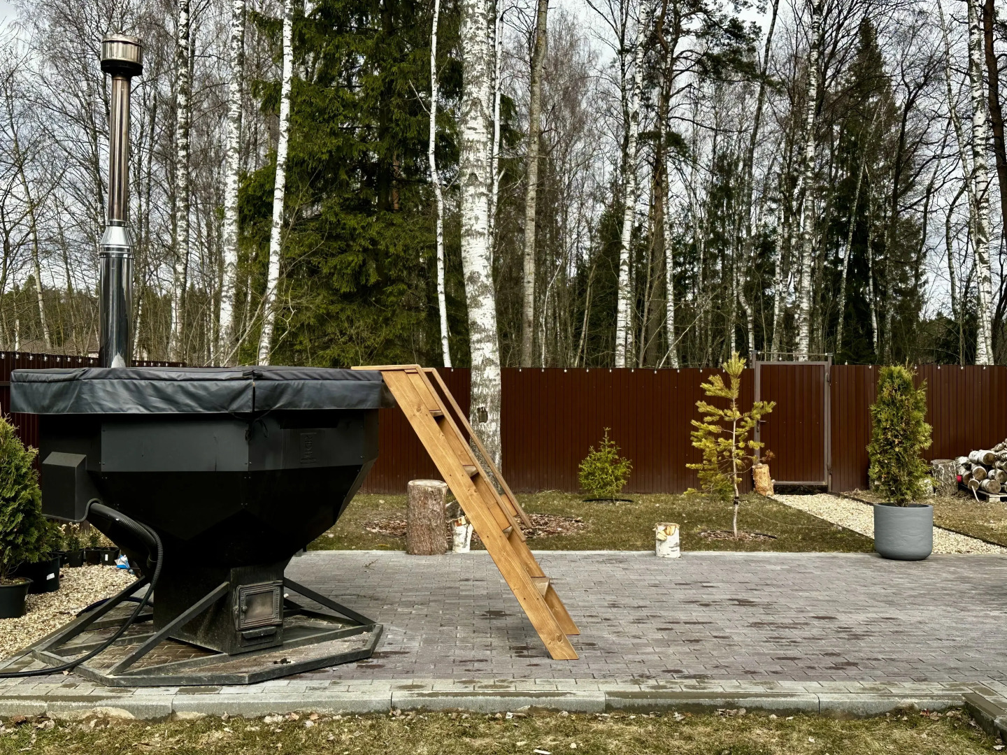 Частный дом Уютный с 3 спальнями и чаном рядом с лесом