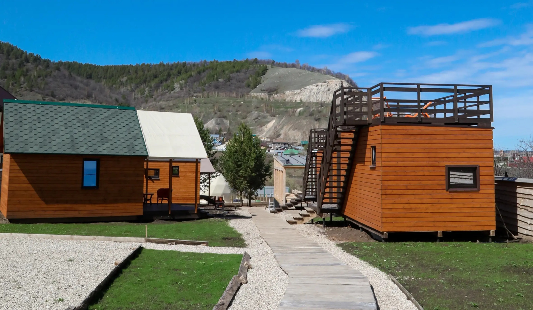 Глэмпинг Лисички-Сестрички