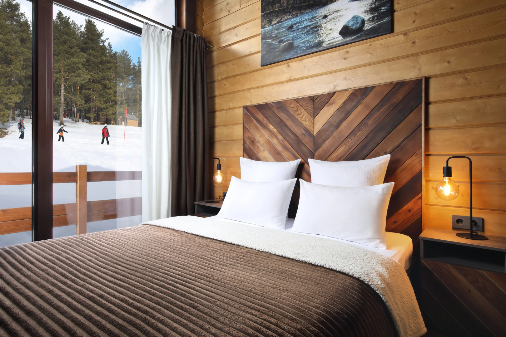 Axis Миррос Архыз