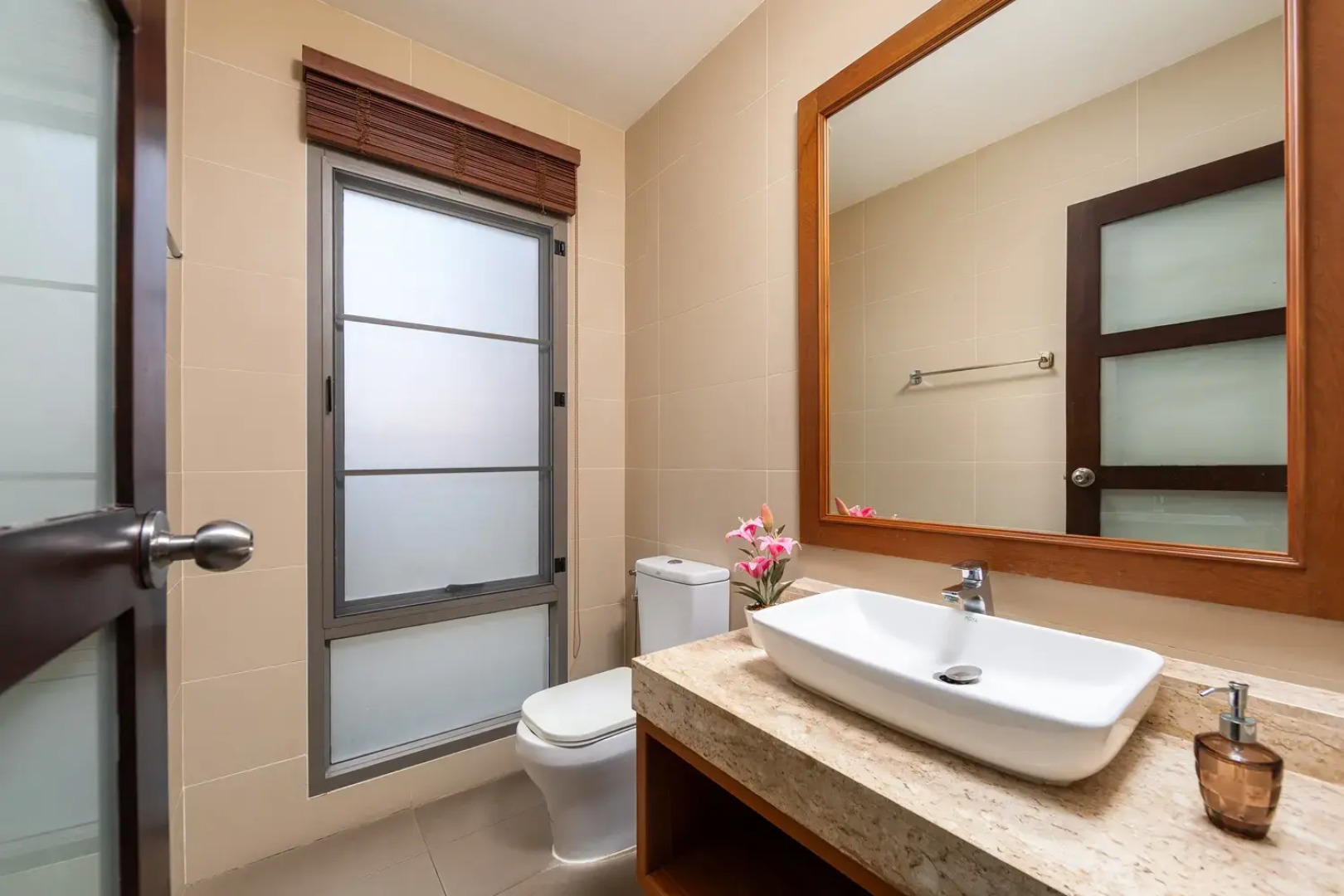 Вилла Nai Harn Pool Villa Bond