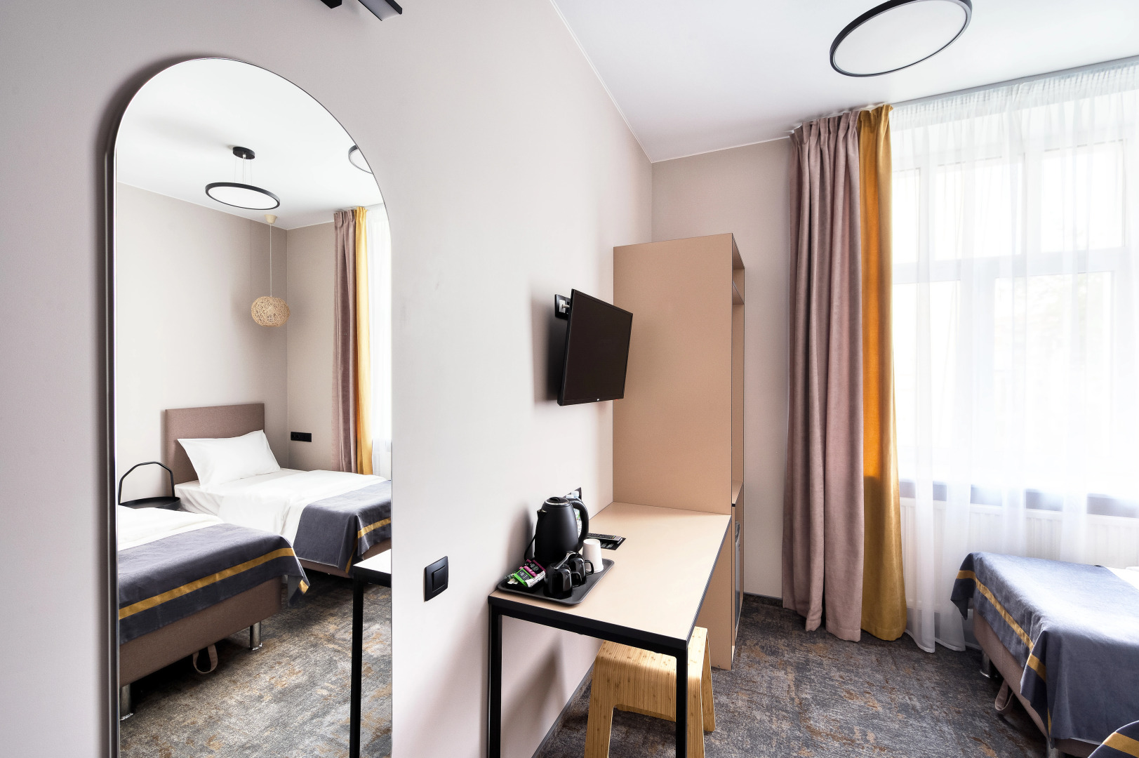 Отель Тесла