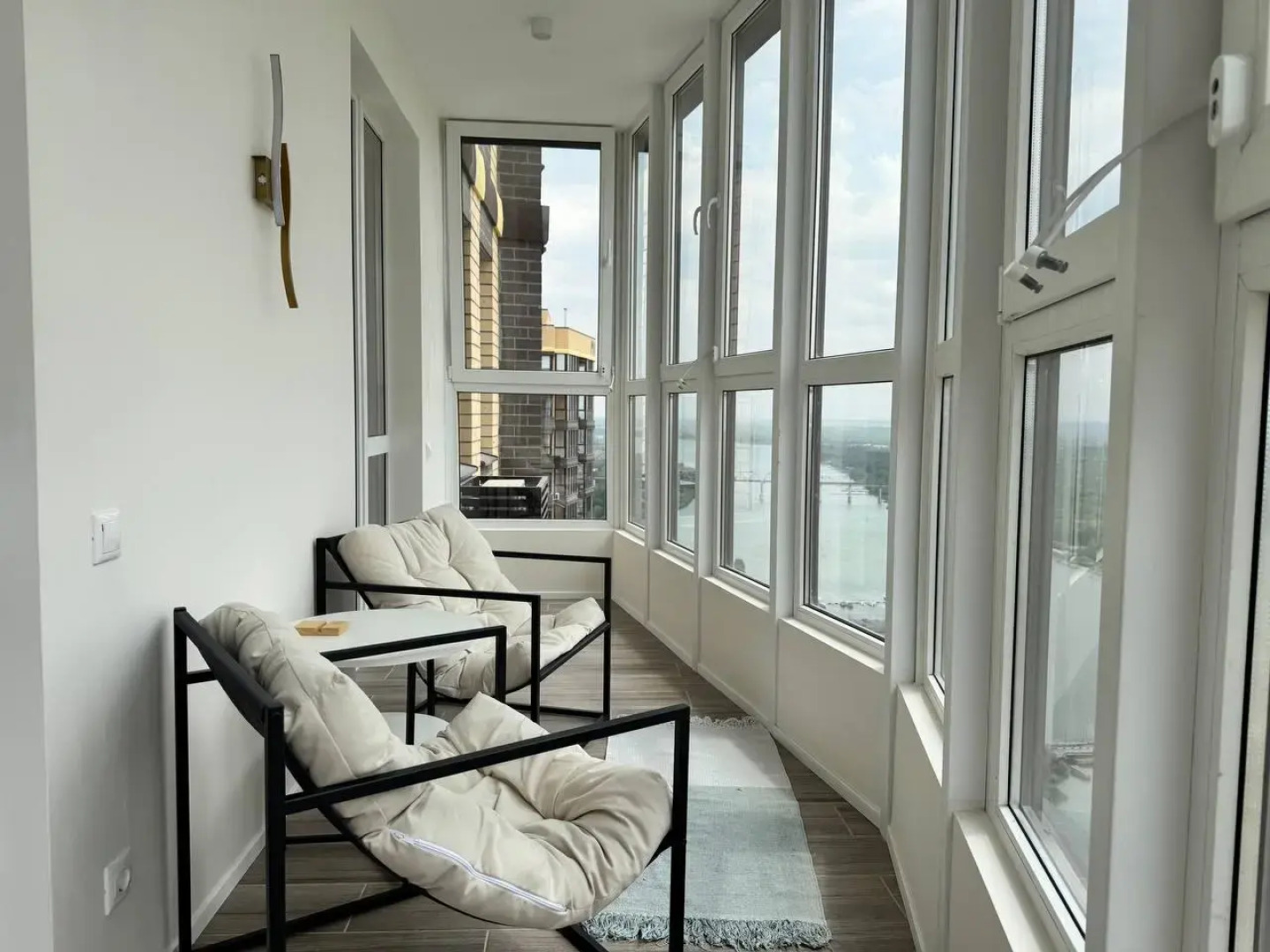 Квартира Студия с Великолепным Видом на Реку