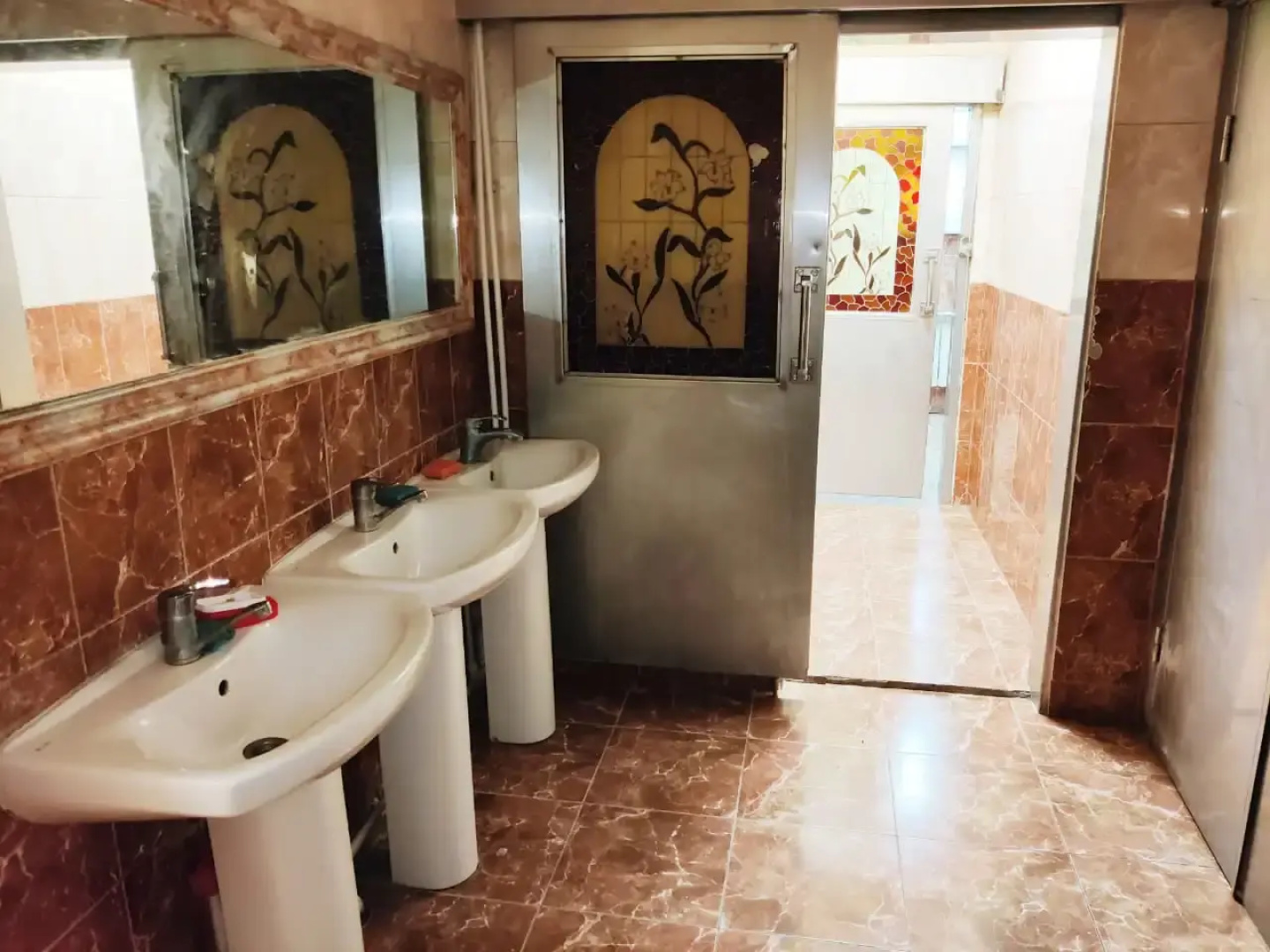 Banan Hostel